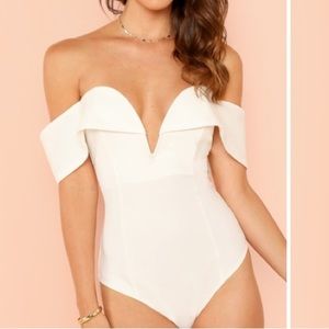 NWOT Off the Shoulder Bodysuit
